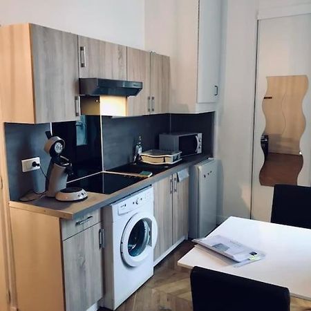 The Spot In The Center On Fontainebleau Apartment Luaran gambar